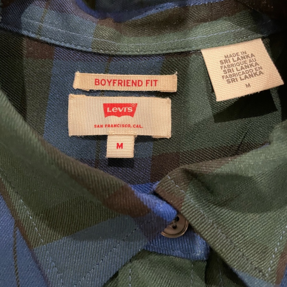 Levis Tunic Blouse - Picture 3 of 3